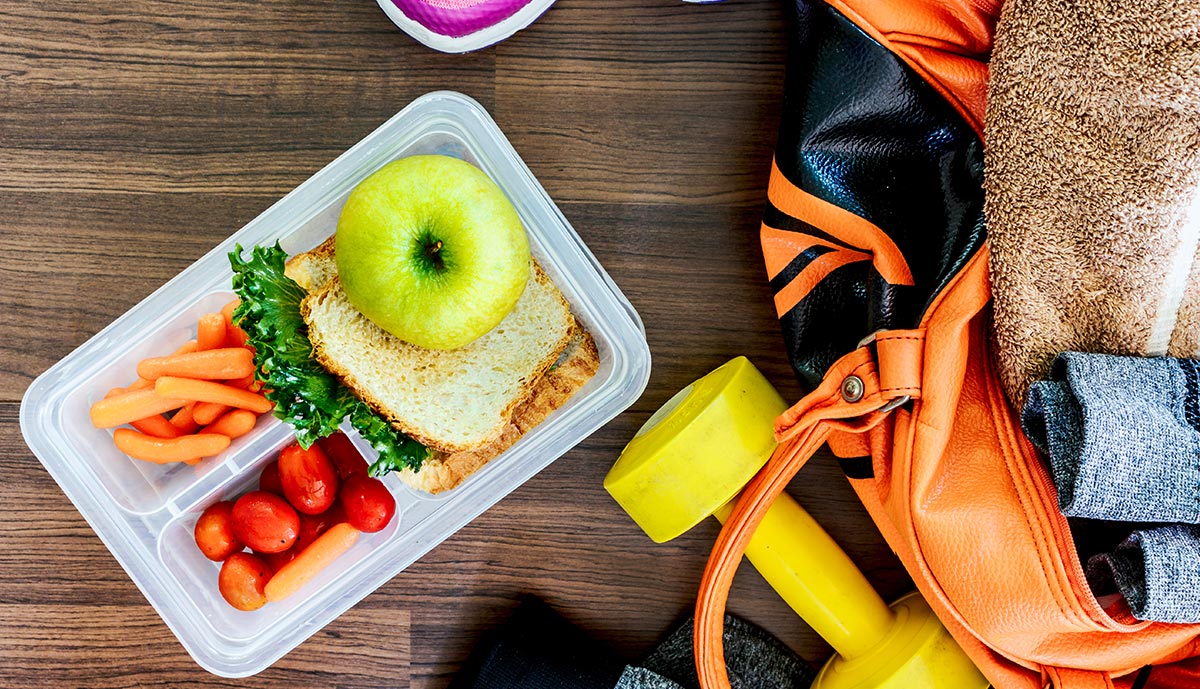 Optimize your recovery after common Singaporean sports like running in the heat and badminton! Learn essential post-workout nutrition strategies for refueling, rehydrating, and repairing your body in Singapore's climate.