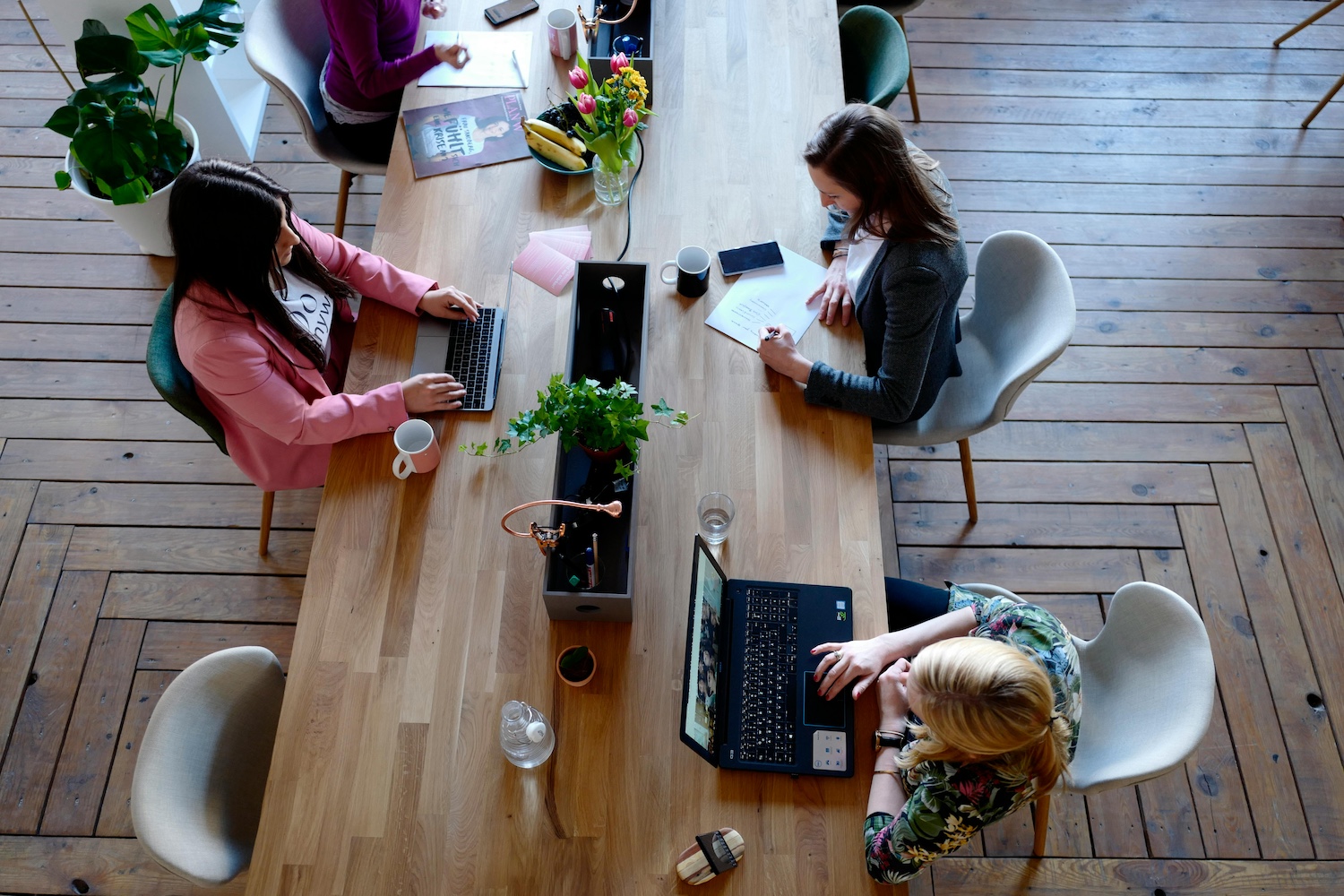 How to Stay Fit in Singapore’s Office Culture: Tips for Busy Professionals

